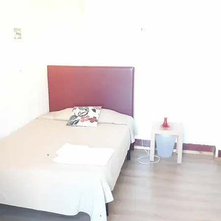 Da Gianni E Lucia With Bathroom In The Center Penzion 2*