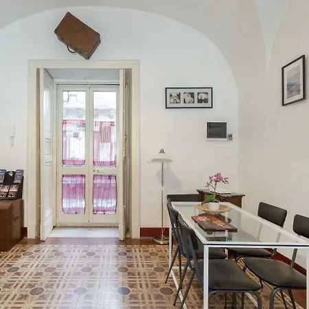 Da Gianni E Lucia With Bathroom In The Center Гостевой дом Катания