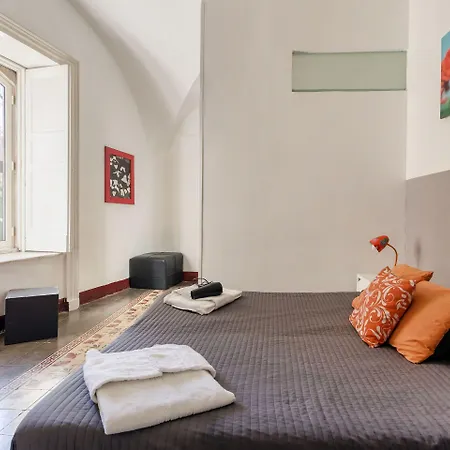 Da Gianni E Lucia With Bathroom In The Center