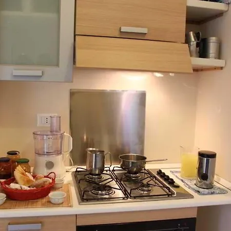 Da Gianni E Lucia With Bathroom In The Center 2* Katania