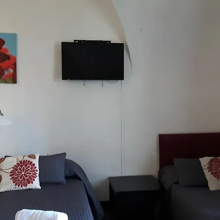 Pensjonat Da Gianni E Lucia With Bathroom In The Center Katania