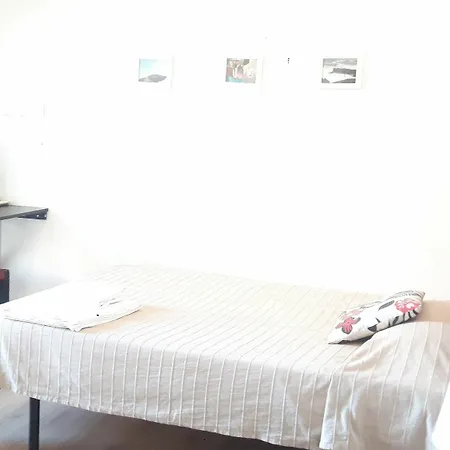 Da Gianni E Lucia With Bathroom In The Center Katania