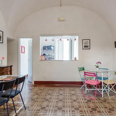Pensjonat Da Gianni E Lucia With Bathroom In The Center Katania