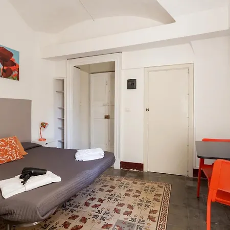 Da Gianni E Lucia With Bathroom In The Center 2* Katania