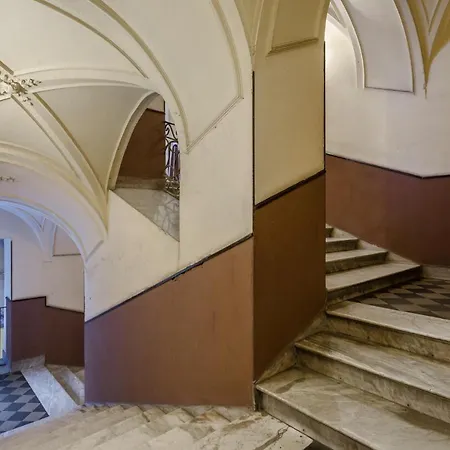 Da Gianni E Lucia With Bathroom In The Center Katania